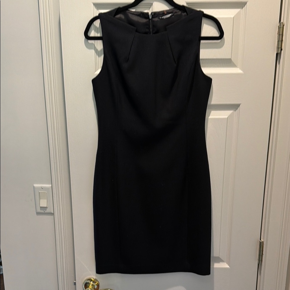 Elie Tahari Black Wool Sleeveless Sheath Dress. Sz 4 exc condition
